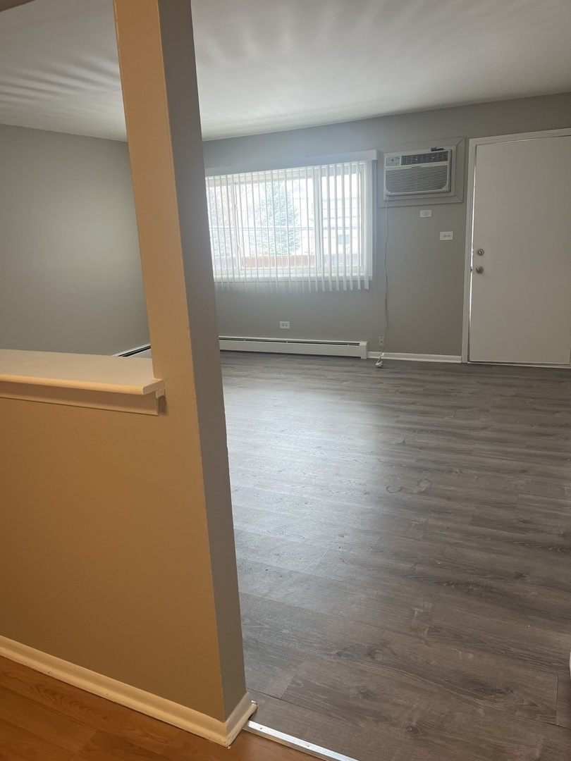 8817 S roberts rd Street 7