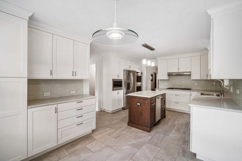 Tiny photo for 1645 Sherwood Road, Highland Park, IL 60035 (MLS # 12721149)