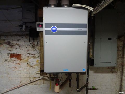 Tiny photo for 522 N STATE Street, Geneseo, IL 61254 (MLS # QC4267819)