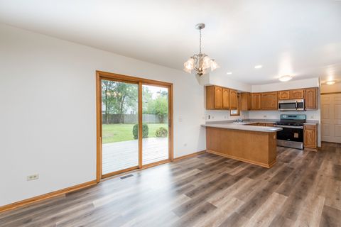 Tiny photo for 3627 Atlantic Avenue, Gurnee, IL 60031 (MLS # 12427939)