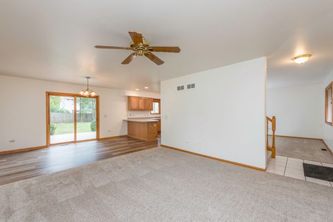 Tiny photo for 3627 Atlantic Avenue, Gurnee, IL 60031 (MLS # 12427939)