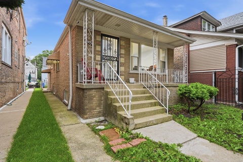 Tiny photo for 4325 S Rockwell Street, Chicago, IL 60632 (MLS # 12721255)