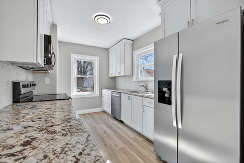 Tiny photo for 317 W Le Claire Road, Eldridge, IA 52748 (MLS # 12597094)