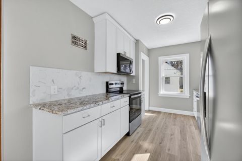 Tiny photo for 317 W Le Claire Road, Eldridge, IA 52748 (MLS # 12597094)