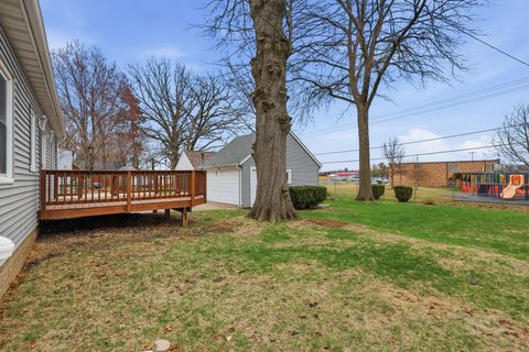 Tiny photo for 317 W Le Claire Road, Eldridge, IA 52748 (MLS # 12597094)