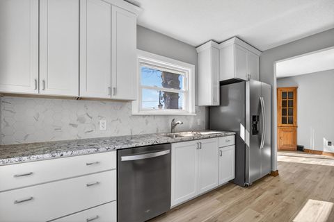 Tiny photo for 317 W Le Claire Road, Eldridge, IA 52748 (MLS # 12597094)