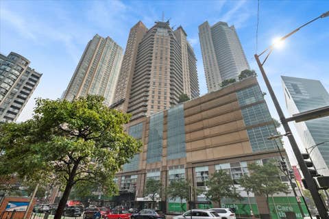 Photo of 545 N DEARBORN Street #1210, Chicago, IL 60610 (MLS # 12710741)