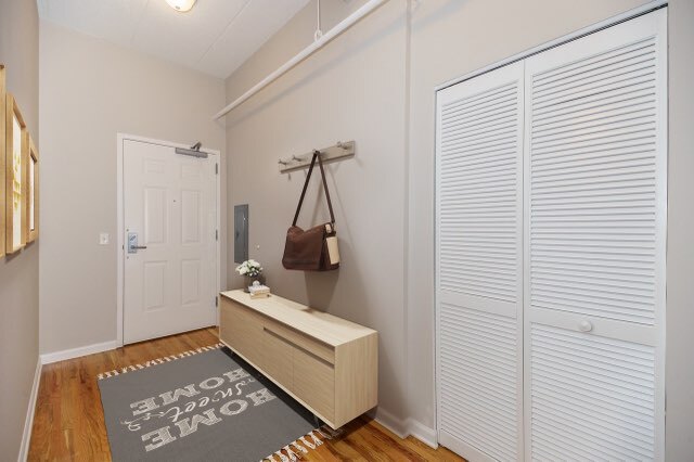 1919 S Michigan Avenue 404