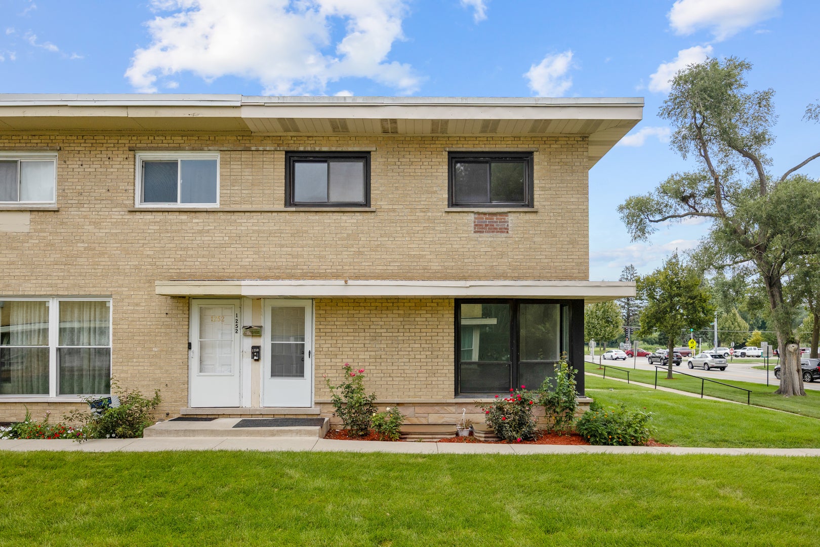 1250 N Wheeling Road
