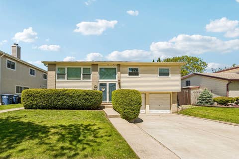 774 Polynesian Drive, Des Plaines, IL 60016 - #: 12672823