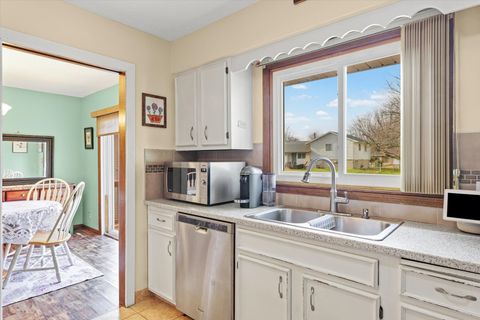 Tiny photo for 1206 N Hershey Road, Bloomington, IL 61704 (MLS # 12515391)