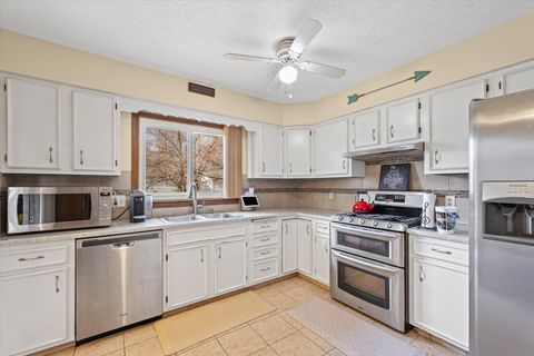 Tiny photo for 1206 N Hershey Road, Bloomington, IL 61704 (MLS # 12515391)