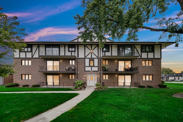 11042 S THERESA CIR APT 3A, PALOS HILLS, IL 60465 - Image 77b91e4fbd4e43d2124ab403bc4209d5/1087692193