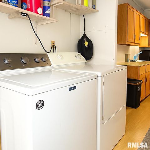 Tiny photo for 1306 NEWTON Avenue, Johnston City, IL 62959 (MLS # QC4264601)