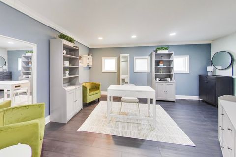 Tiny photo for 2826 N Talman Avenue #A, Chicago, IL 60618 (MLS # 12594444)