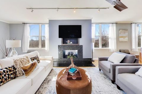 Tiny photo for 2826 N Talman Avenue #A, Chicago, IL 60618 (MLS # 12594444)