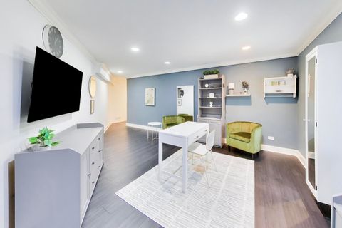 Tiny photo for 2826 N Talman Avenue #A, Chicago, IL 60618 (MLS # 12594444)