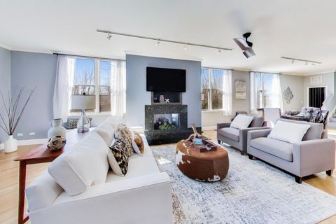 Tiny photo for 2826 N Talman Avenue #A, Chicago, IL 60618 (MLS # 12594444)