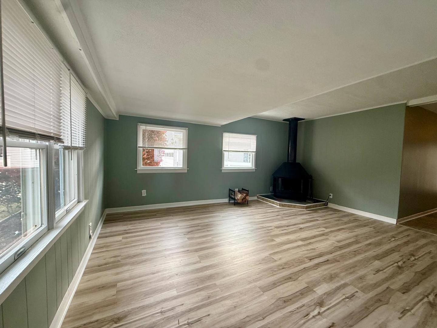 15136 S James Street