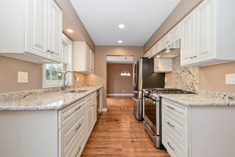 Tiny photo for 2S753 Avenue Orleans Avenue, Oak Brook, IL 60523 (MLS # 12566289)