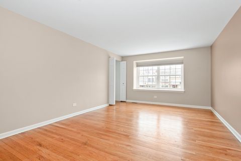 Tiny photo for 2S753 Avenue Orleans Avenue, Oak Brook, IL 60523 (MLS # 12566289)