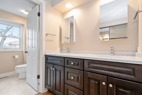 Tiny photo for 2S753 Avenue Orleans Avenue, Oak Brook, IL 60523 (MLS # 12566289)