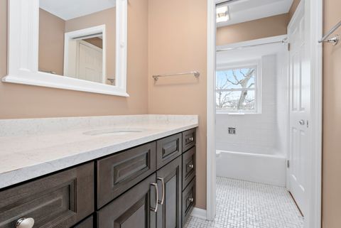 Tiny photo for 2S753 Avenue Orleans Avenue, Oak Brook, IL 60523 (MLS # 12566289)