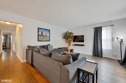 Tiny photo for 316 S Mount Prospect Road, Mount Prospect, IL 60056 (MLS # 12422750)