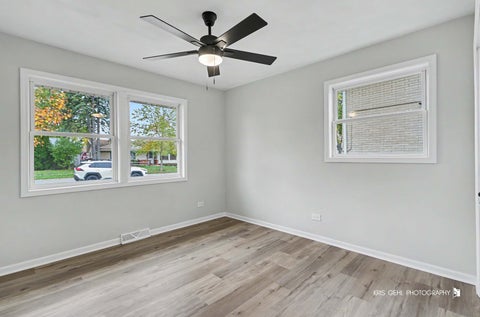 Tiny photo for 27 Evergreen Street, Elk Grove Village, IL 60007 (MLS # 12794971)