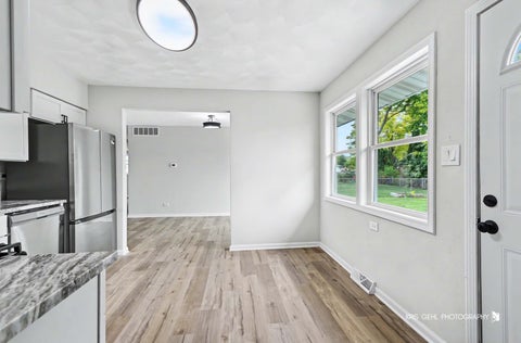 Tiny photo for 27 Evergreen Street, Elk Grove Village, IL 60007 (MLS # 12794971)