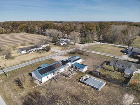 Tiny photo for 103 E Highline Road, Woodlawn, IL 62898 (MLS # EB460419)