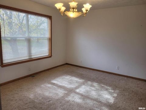 Tiny photo for 103 E Highline Road, Woodlawn, IL 62898 (MLS # EB460419)