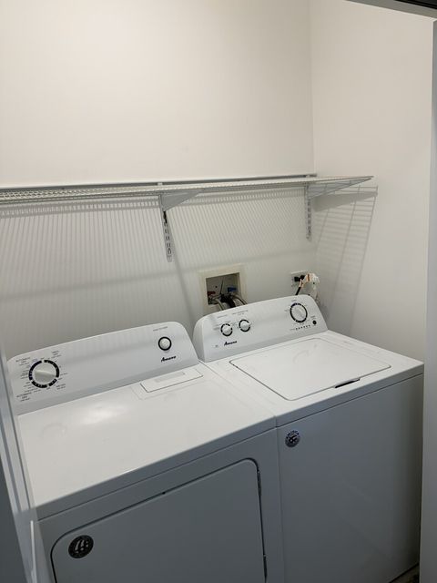 Tiny photo for 6961 Vine Street #303, Indian Head Park, IL 60525 (MLS # 12559058)