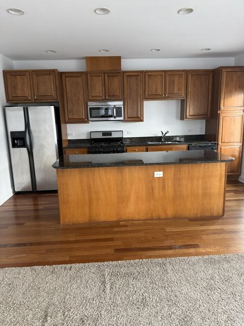 Tiny photo for 6961 Vine Street #303, Indian Head Park, IL 60525 (MLS # 12559058)