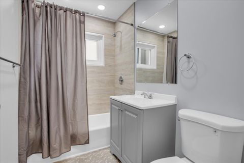 Tiny photo for 7351 N Ridge Boulevard #1A, Chicago, IL 60645 (MLS # 12631662)