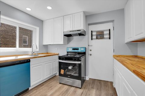 Tiny photo for 7351 N Ridge Boulevard #1A, Chicago, IL 60645 (MLS # 12631662)