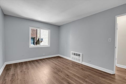 Tiny photo for 7351 N Ridge Boulevard #1A, Chicago, IL 60645 (MLS # 12631662)