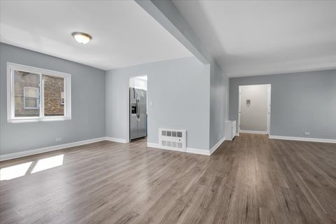 Tiny photo for 7351 N Ridge Boulevard #1A, Chicago, IL 60645 (MLS # 12631662)
