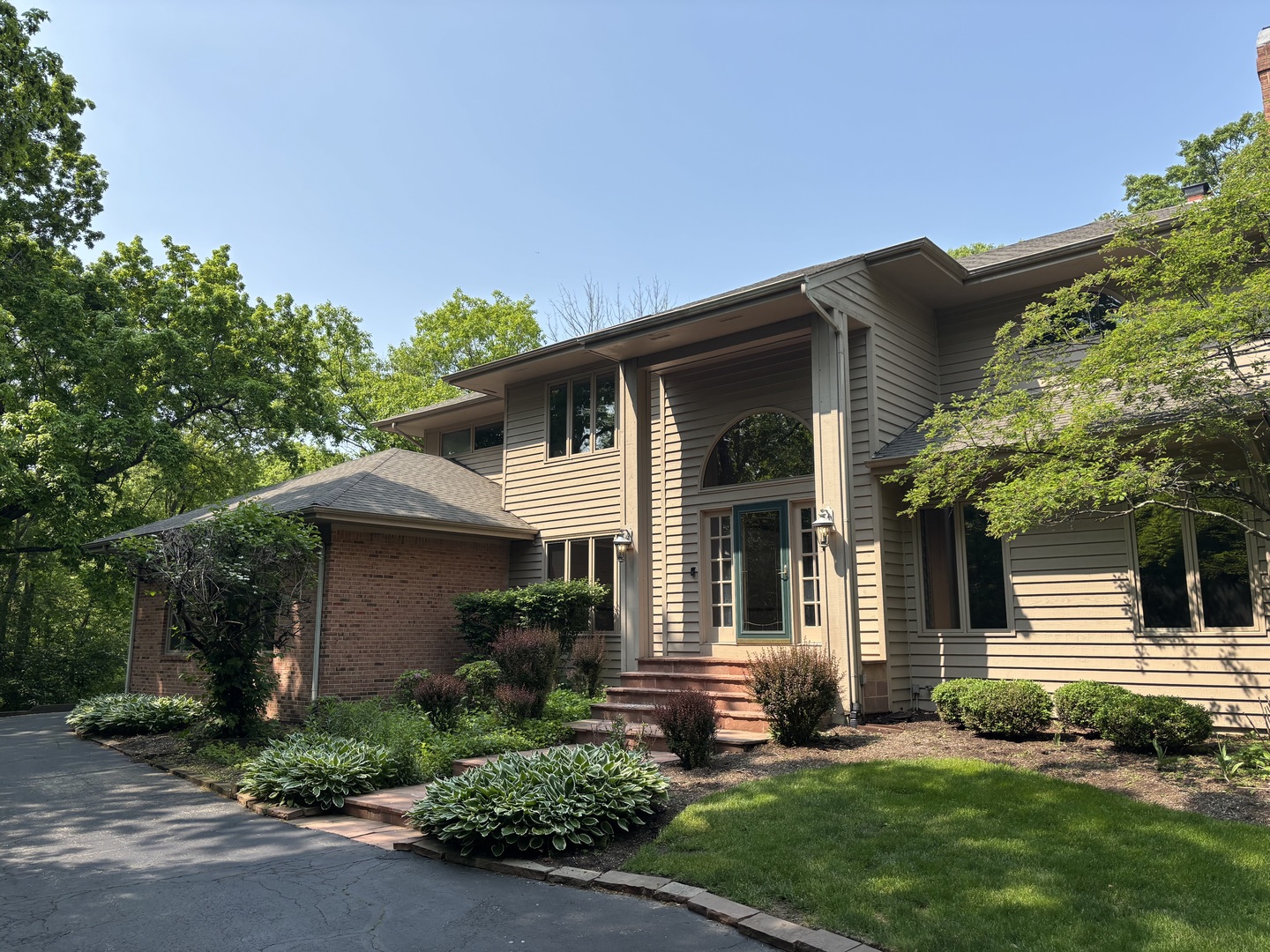 4523 Red Oak Lane
