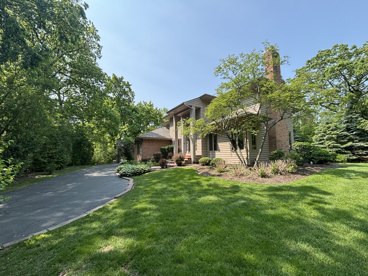 4523 Red Oak Lane