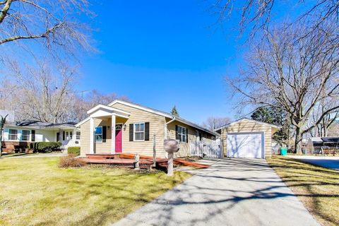 Tiny photo for 401 E Lincoln Street, Sycamore, IL 60178 (MLS # 12587983)