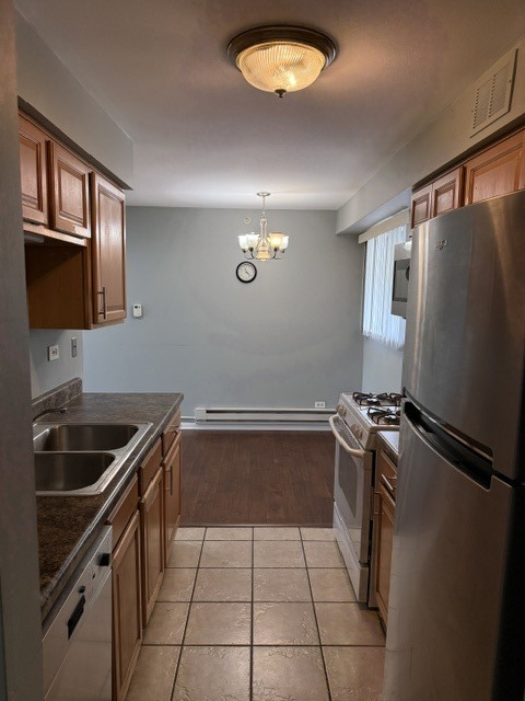 1900 W Knightsbridge Drive 1A