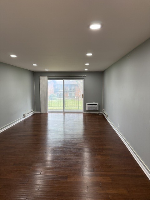 1900 W Knightsbridge Drive 1A
