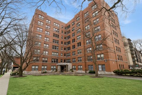 Tiny photo for 1585 Ridge Avenue #611, Evanston, IL 60201 (MLS # 12574276)