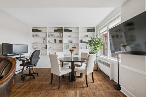 Tiny photo for 1585 Ridge Avenue #611, Evanston, IL 60201 (MLS # 12574276)