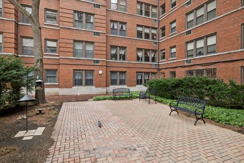 Tiny photo for 1585 Ridge Avenue #611, Evanston, IL 60201 (MLS # 12574276)