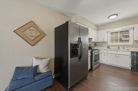 Tiny photo for 1601 Castbourne Court, Wheaton, IL 60189 (MLS # 12572774)