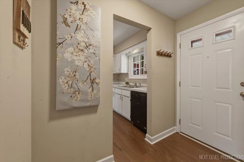 Tiny photo for 1601 Castbourne Court, Wheaton, IL 60189 (MLS # 12572774)