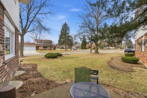 Tiny photo for 1601 Castbourne Court, Wheaton, IL 60189 (MLS # 12572774)