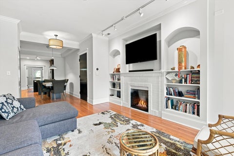 Tiny photo for 1330 W Bryn Mawr Avenue #2, Chicago, IL 60660 (MLS # 12736335)